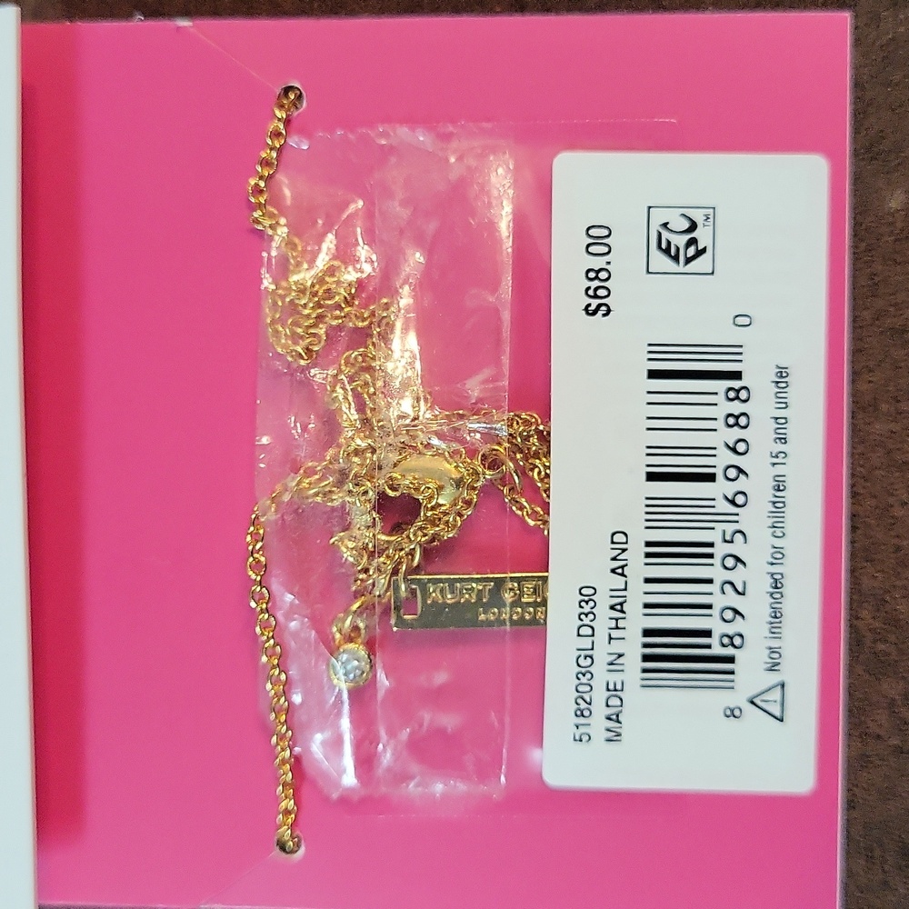 Kurt Geiger Emerald Cut Green Crystal Pendant Necklace - Picture 4 of 11